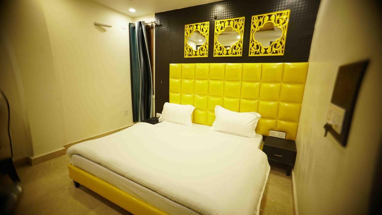 Hotel Soluxe Yamuna Nagar Exterior photo