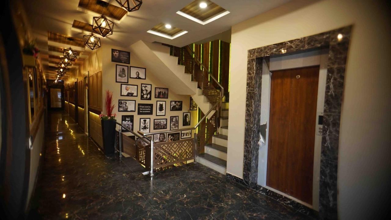 Hotel Soluxe Yamuna Nagar Exterior photo